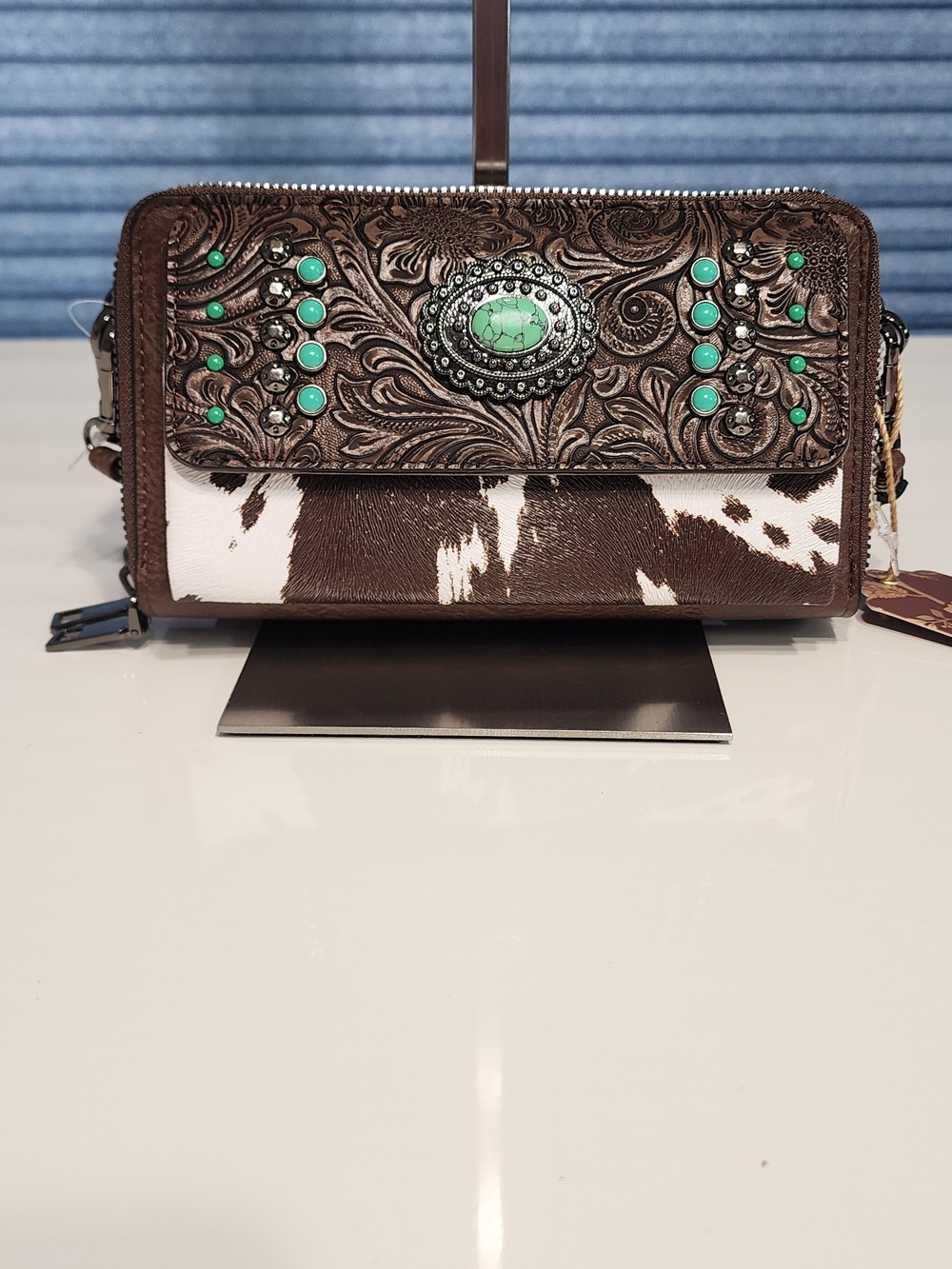 NWT Sam &Hadley Brown and White Western Embossed Wallet with Turquoise Accents - Picture 2 of 7